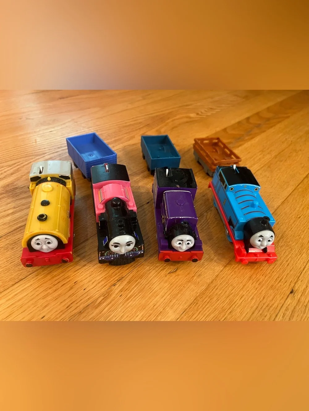 Thomas, Ashima Hyperglow, Ben, Charlie, trackmaster train